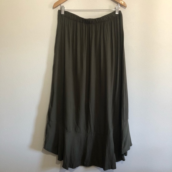 Alter’d State skirt - Picture 2 of 5